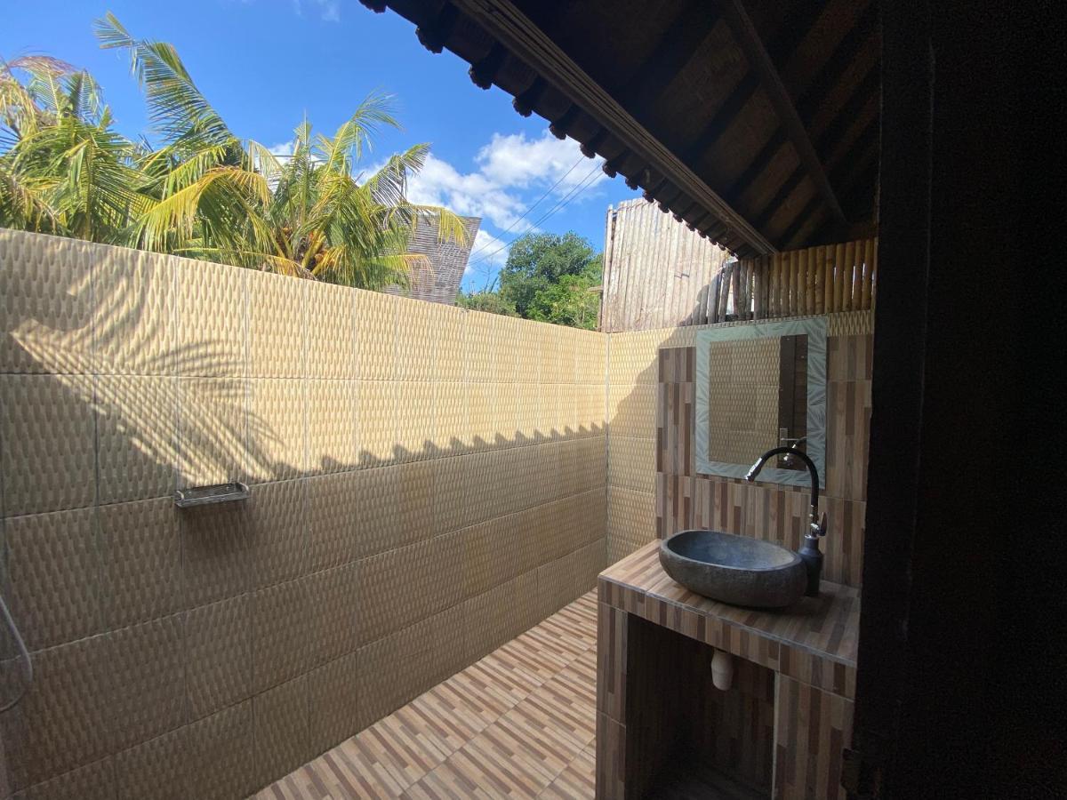 Lembah Bhucarya Hotel Nusa Lembongan  Exterior photo