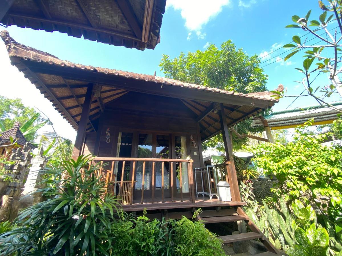 Lembah Bhucarya Hotel Nusa Lembongan  Exterior photo