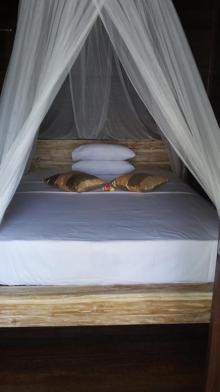 Lembah Bhucarya Hotel Nusa Lembongan  Exterior photo