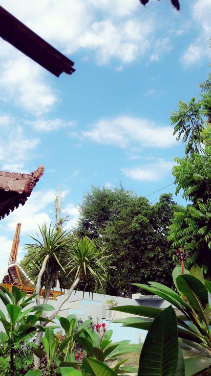 Lembah Bhucarya Hotel Nusa Lembongan  Exterior photo