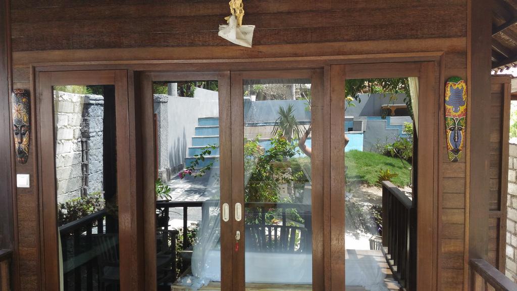 Lembah Bhucarya Hotel Nusa Lembongan  Exterior photo