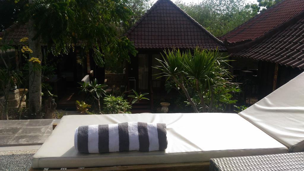 Lembah Bhucarya Hotel Nusa Lembongan  Exterior photo
