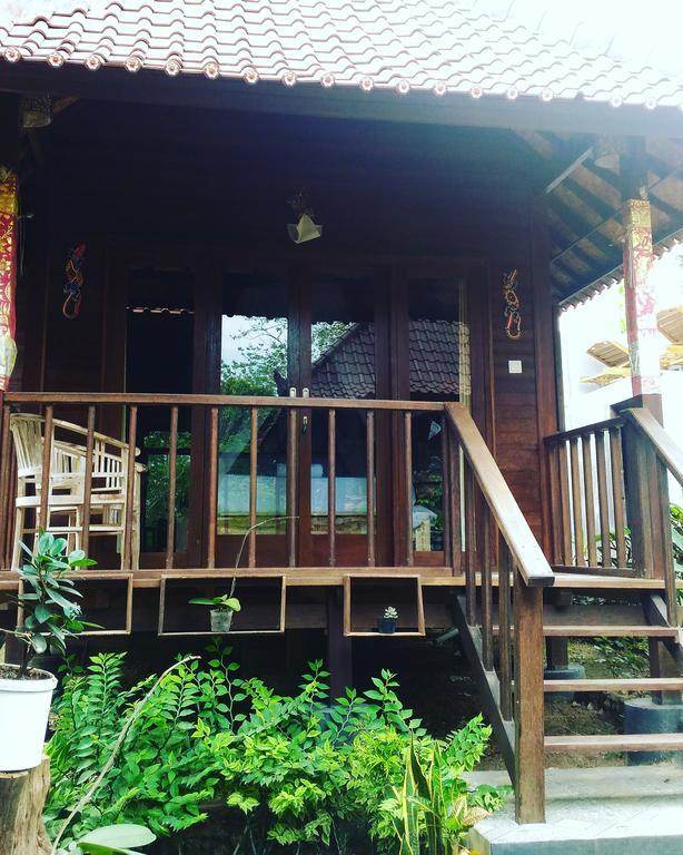 Lembah Bhucarya Hotel Nusa Lembongan  Exterior photo
