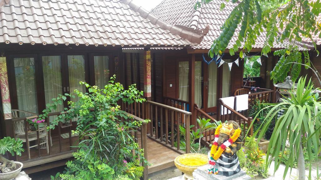 Lembah Bhucarya Hotel Nusa Lembongan  Exterior photo
