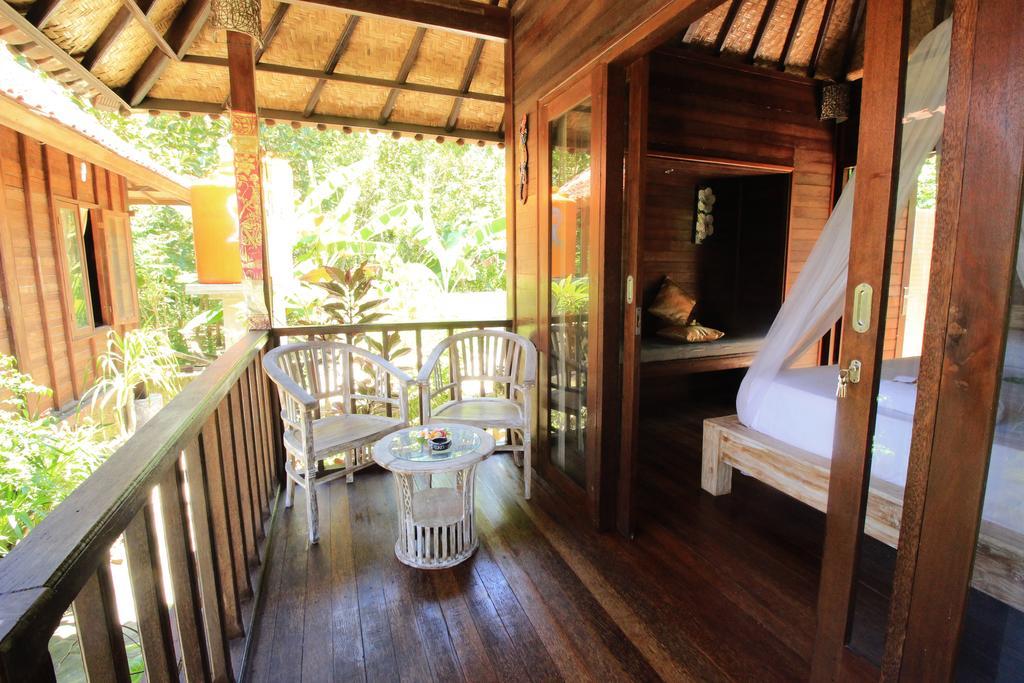 Lembah Bhucarya Hotel Nusa Lembongan  Exterior photo